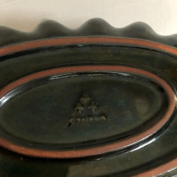 Vintage  Blue Mountain Pottery Ruffle Bowl - Picture 8 of 11